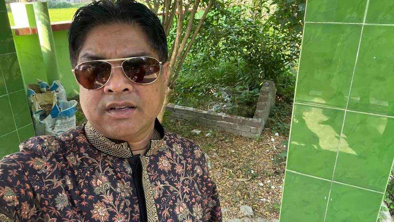 দীর্ঘ আইনি লড়াই শেষে মেয়র পদ ফিরে পেলেন আরিফুর রহমান