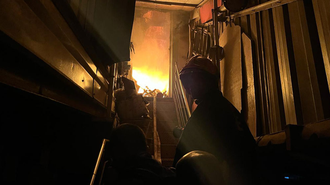 পল্টনে বহুতল ভবনে আগুন, ফায়ার সার্ভিসের নিয়ন্ত্রণে