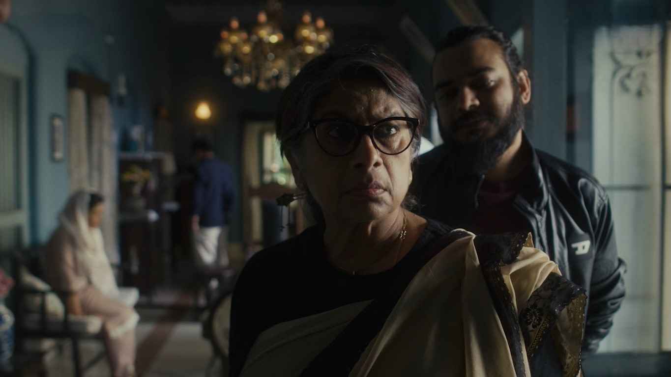 ‘গুলমোহর’–এর ট্রেলার: সাজানো ভাবমূর্তির আড়ালে বিস্ময়কর সত্যের আভাস