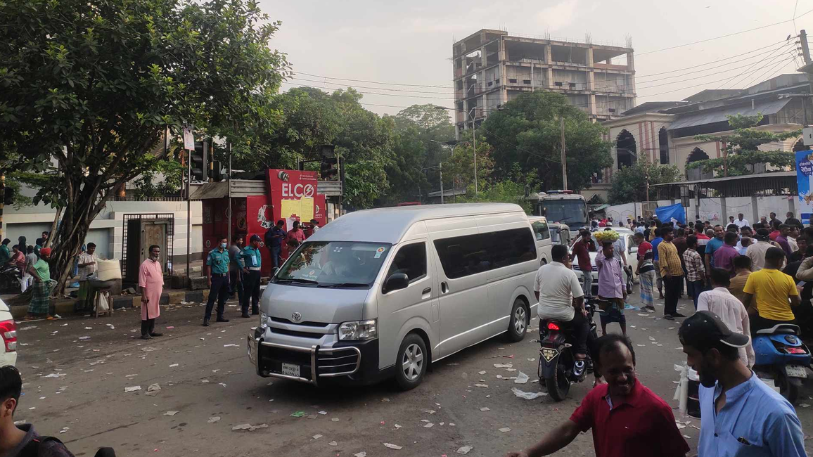 ইশরাকের ঘোষণার পর কাকরাইল মোড় ছাড়লেন আন্দোলনকারীরা