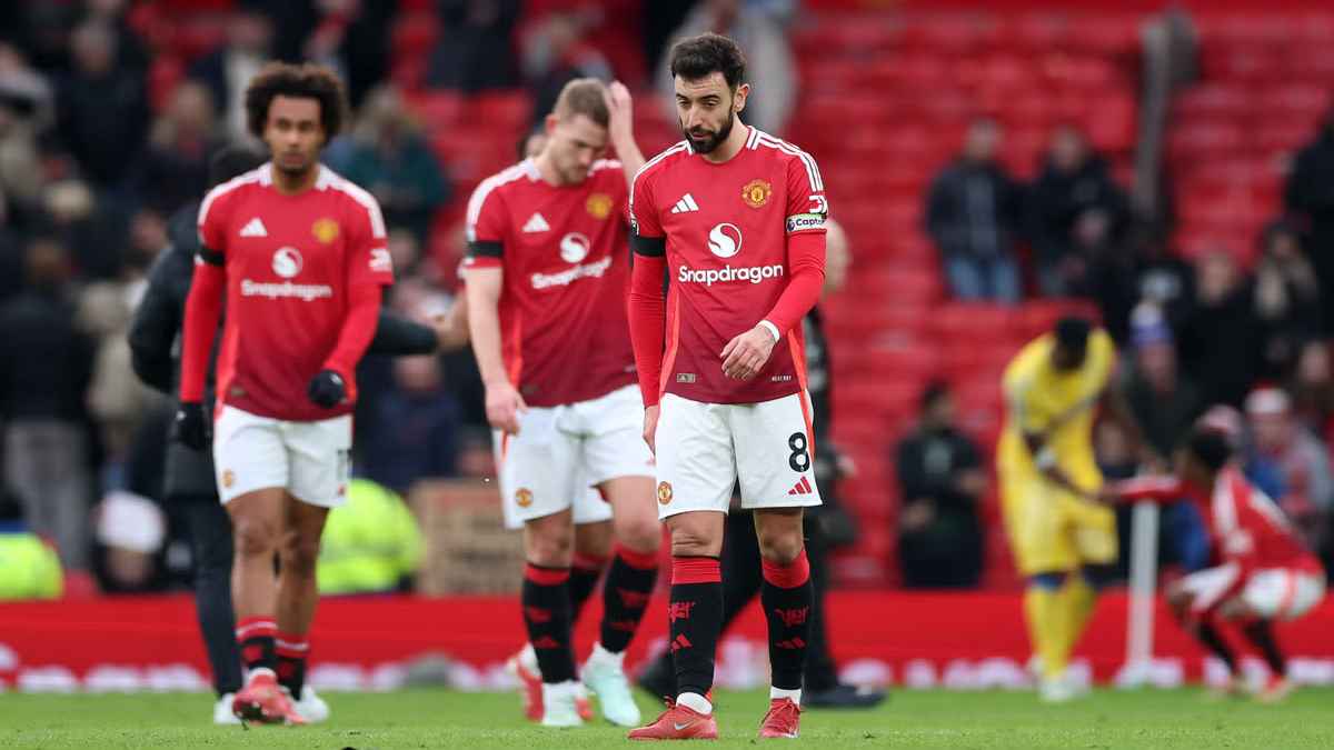 ইউরোপা লিগের সেমিতে আজ মাঠে নামছে ম্যানইউ