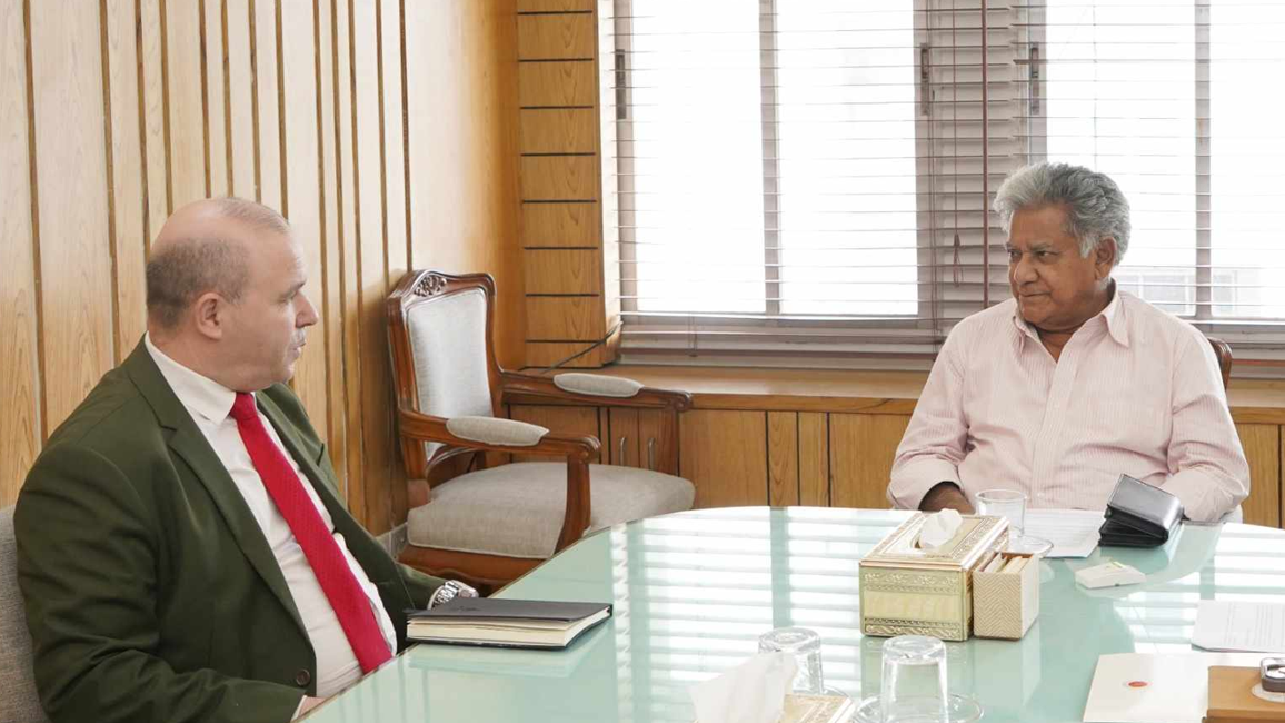 নৌপরিবহন উপদেষ্টার সঙ্গে আলজেরিয়ার রাষ্ট্রদূতের সাক্ষাৎ