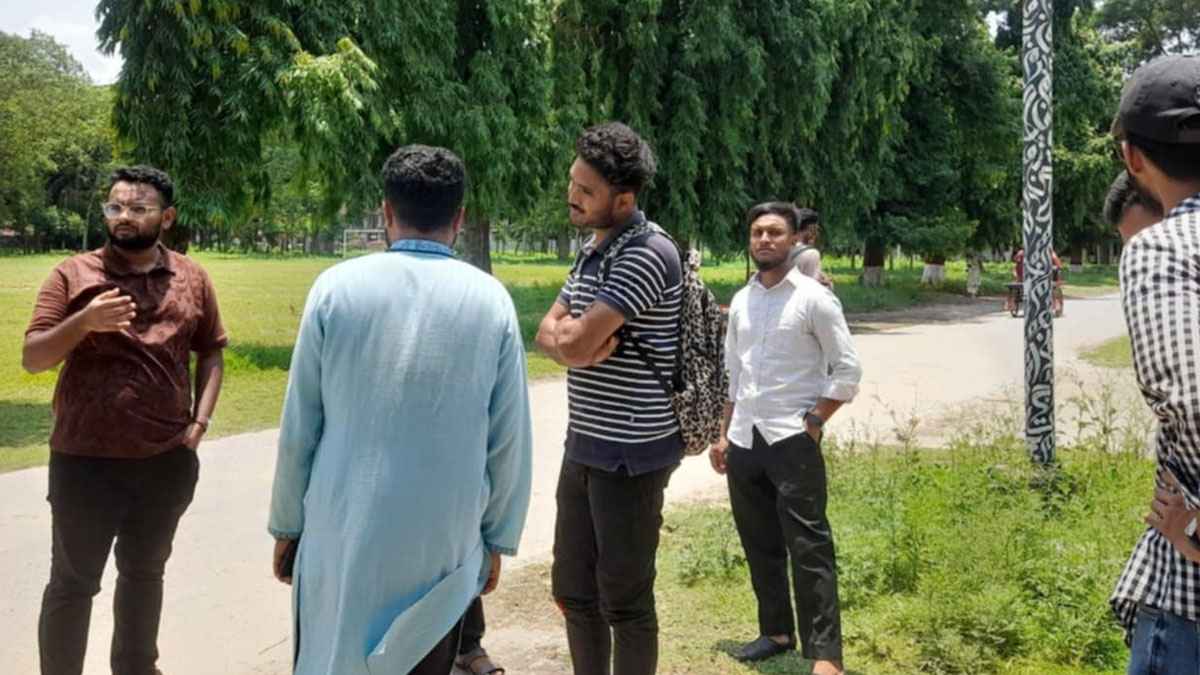 ইবিতে পরীক্ষা দিতে এসে নিষিদ্ধ সংগঠনের নেতা আটক