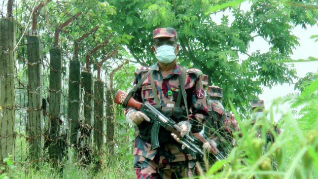 দিনাজপুর ও ঠাকুরগাঁও সীমান্তে ৪ জনকে পুশইন