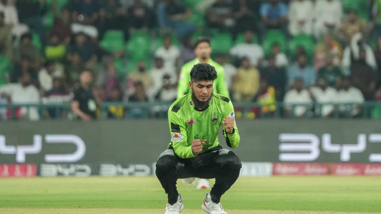 ব্যাটে-বলে বিবর্ণ সাকিব, রিশাদের ঘূর্ণিতে ফাইনালে লাহোর