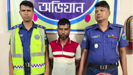 বগুড়ায় গ্যাস সিলিন্ডারে গাঁজা পাচার, মাদক কারবারি গ্রেফতার