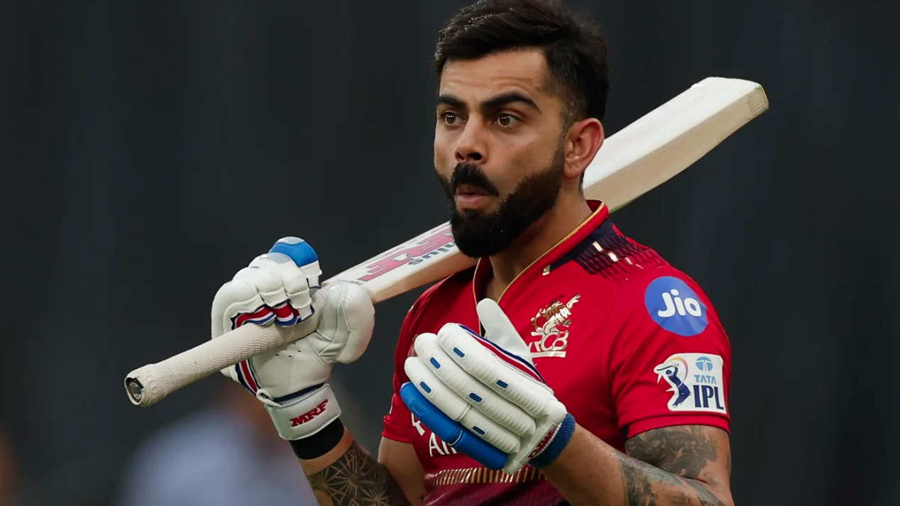 লিগ পর্বের শেষ ম্যাচে কোহলির সামনে দুর্দান্ত রেকর্ডের হাতছানি