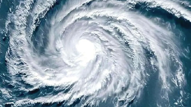 ভোলার সব রুটে লঞ্চ ও ফেরি চলাচল বন্ধ