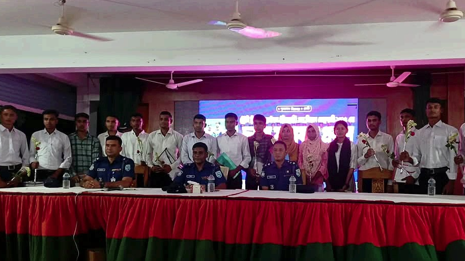 ঠাকুরগাঁওয়ে ঘুষ-তদবির ছাড়াই পুলিশে চাকরি: ১৯ তরুণ-তরুণীর স্বপ্নপূরণ