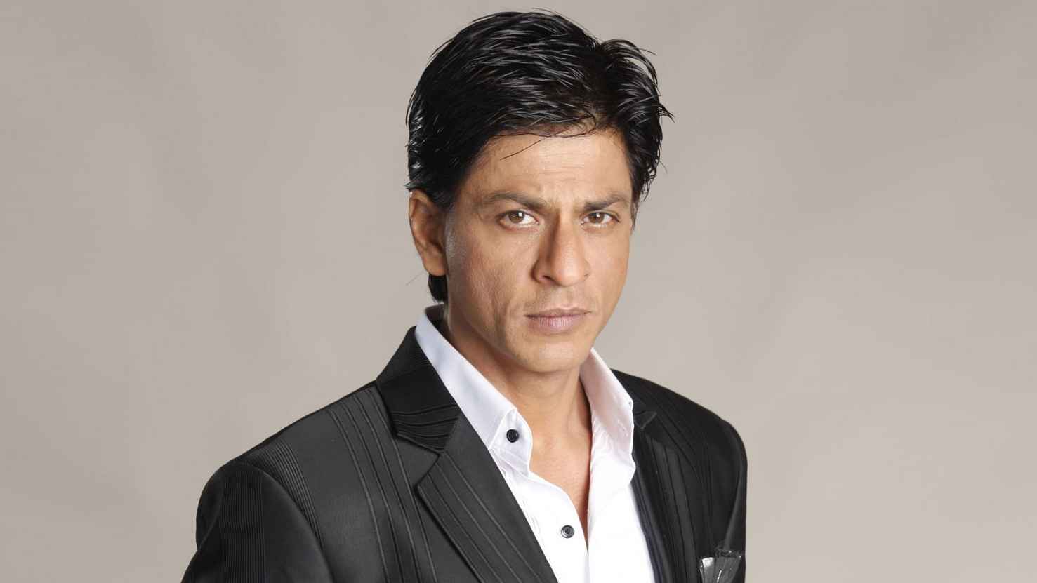 ভারত-পাকিস্তান দ্বন্দ্বে বন্ধ হচ্ছে শাহরুখের ছবি!