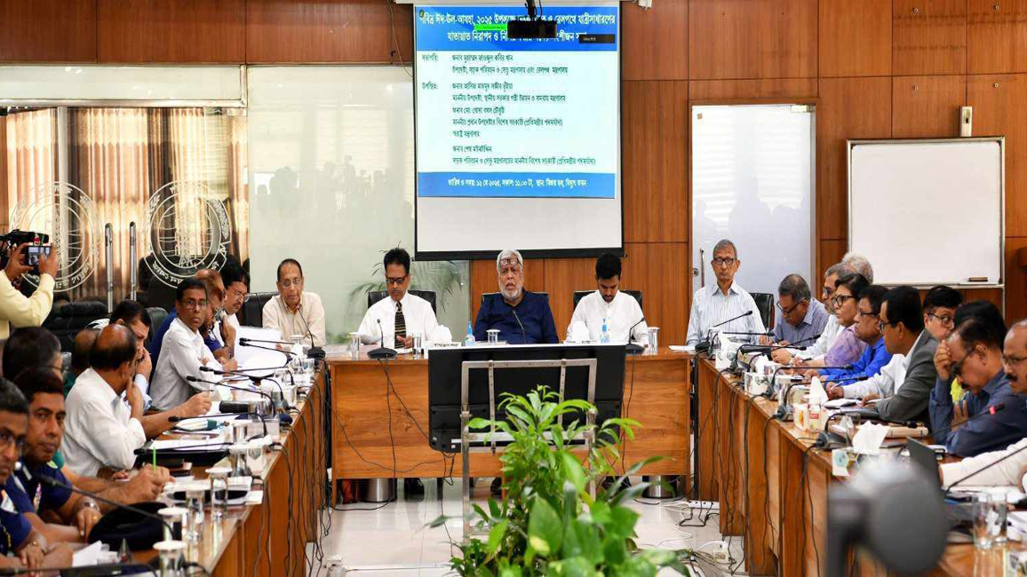 ‘ঈদযাত্রা নিরাপদ ও নির্বিঘ্ন করতে সরকার সর্বাত্মক চেষ্টা করবে’