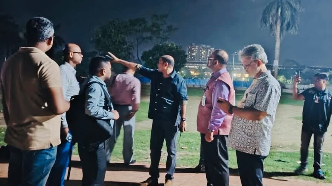 সোহরাওয়ার্দী উদ্যানে ঝটিকা সফরে ঢাবি ভিসি