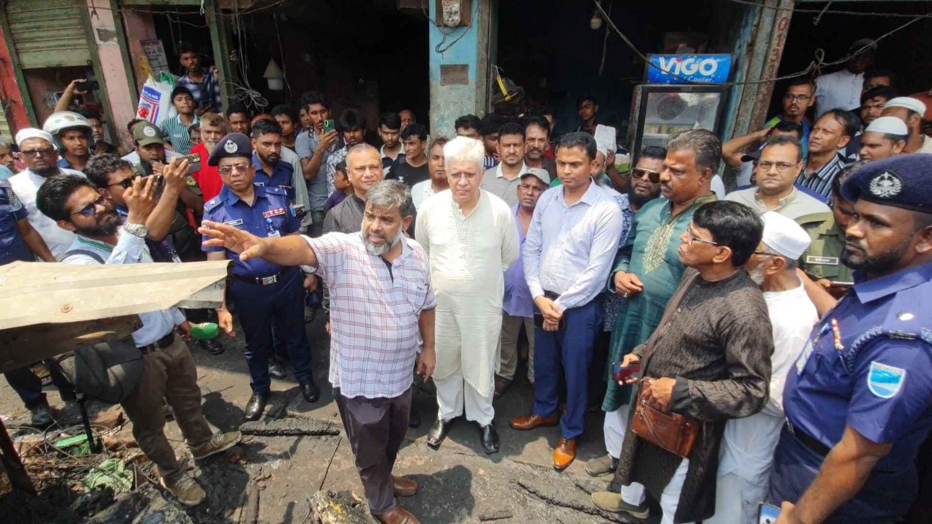মুন্সিগঞ্জের শতাধিক ব্যবসা প্রতিষ্ঠানে আগুন, অর্ধশত কোটি টাকার ক্ষতি