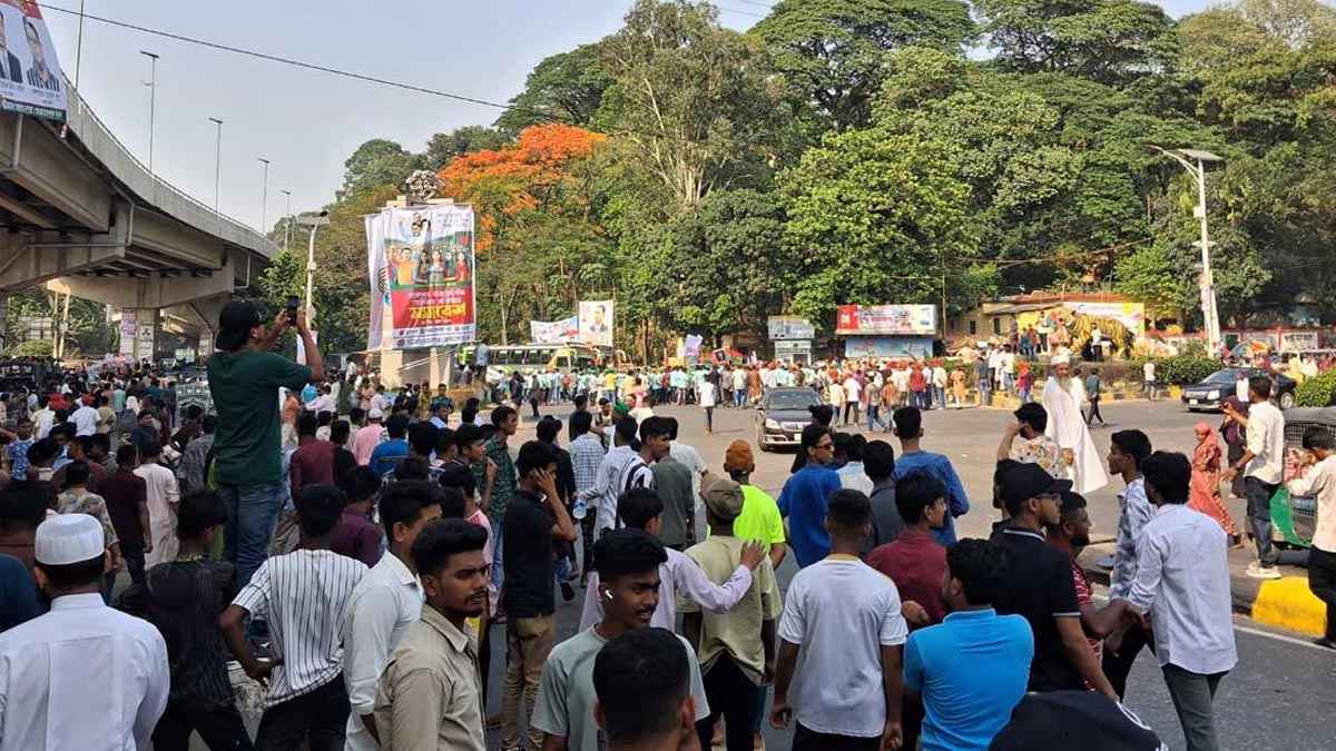 চট্টগ্রামে তারুণ্যের সমাবেশে ছুটছেন বিএনপির নেতাকর্মীরা