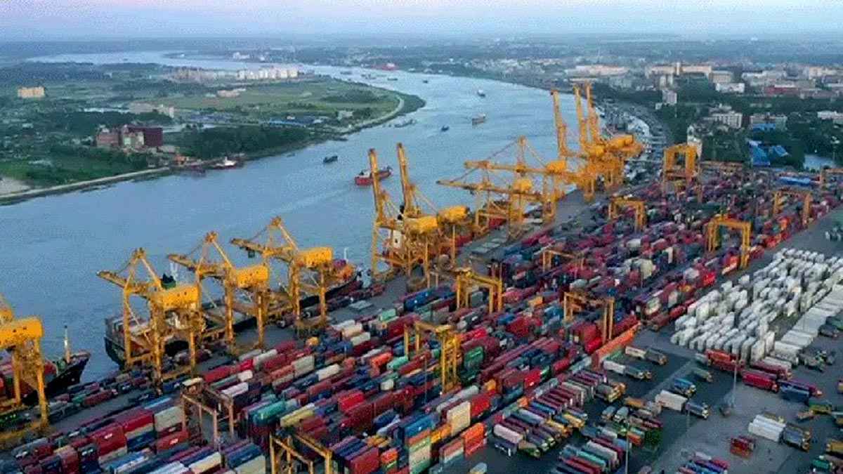 চট্টগ্রামে কাস্টমস কর্মকর্তা কর্মবিরতি, স্থবির আমদানি-রফতানি