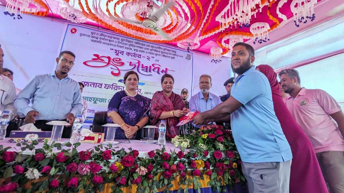 ‘আমরা এখন চতুর্থ শিল্প বিপ্লবের দিকে এগিয়ে যাচ্ছি’