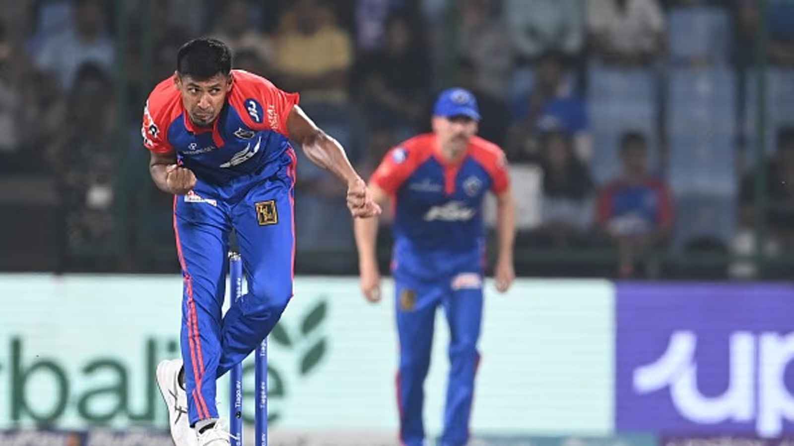 প্লে-অফে খেলতে মুস্তাফিজদের সামনে যে সসমীকরণ