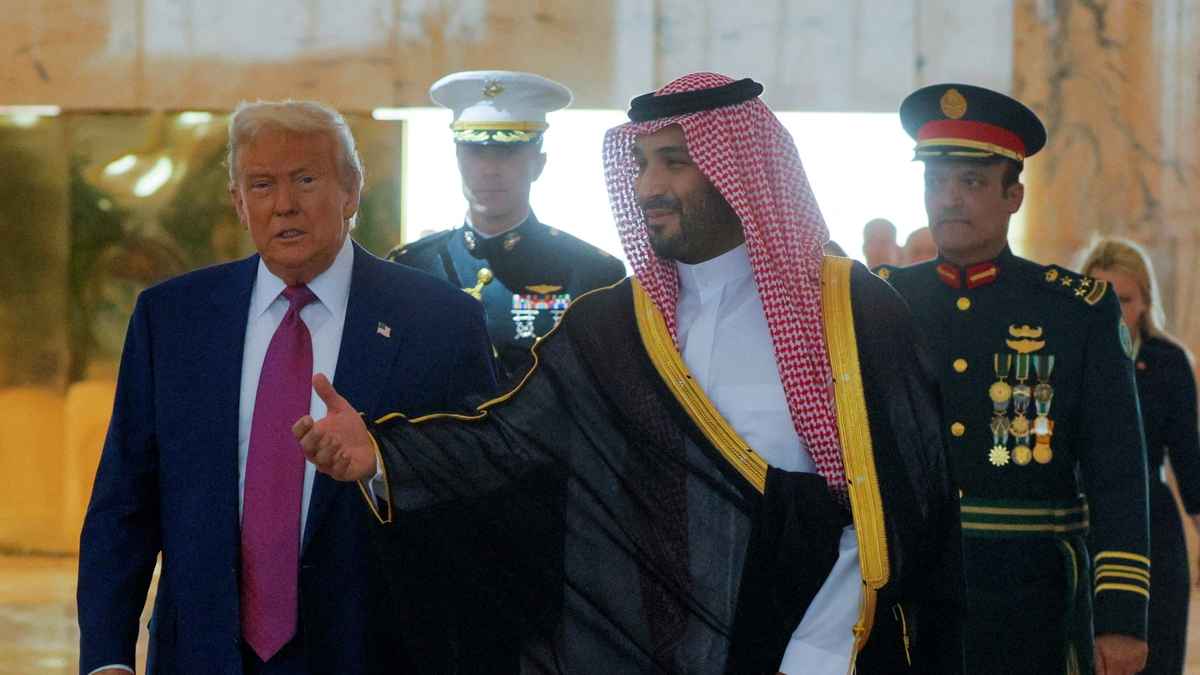 সৌদির সঙ্গে ১০০ বিলিয়ন ডলারের অস্ত্র চুক্তি হচ্ছে যুক্তরাষ্ট্রের