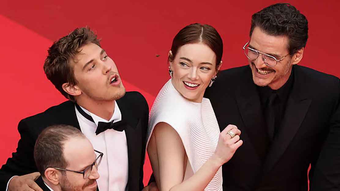 কানের লাল গালিচায় মৌমাছির হানা, বিপাকে এমা