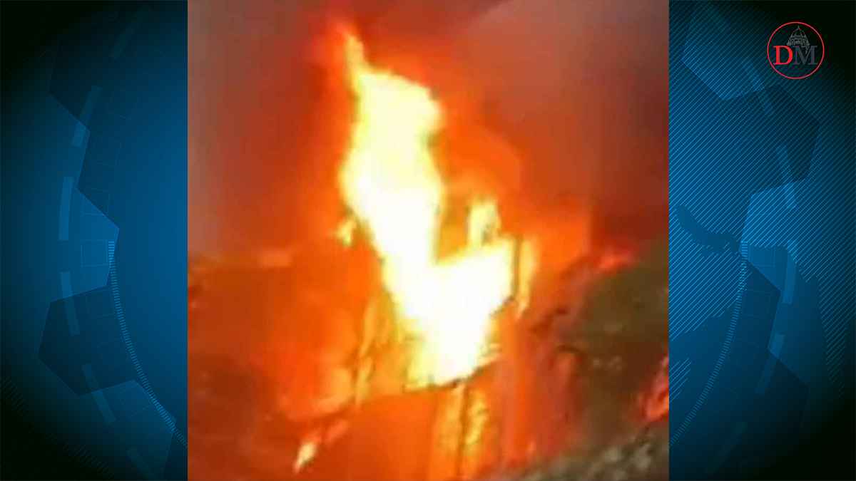 কলকাতায় বহুতল ভবনে আগুন