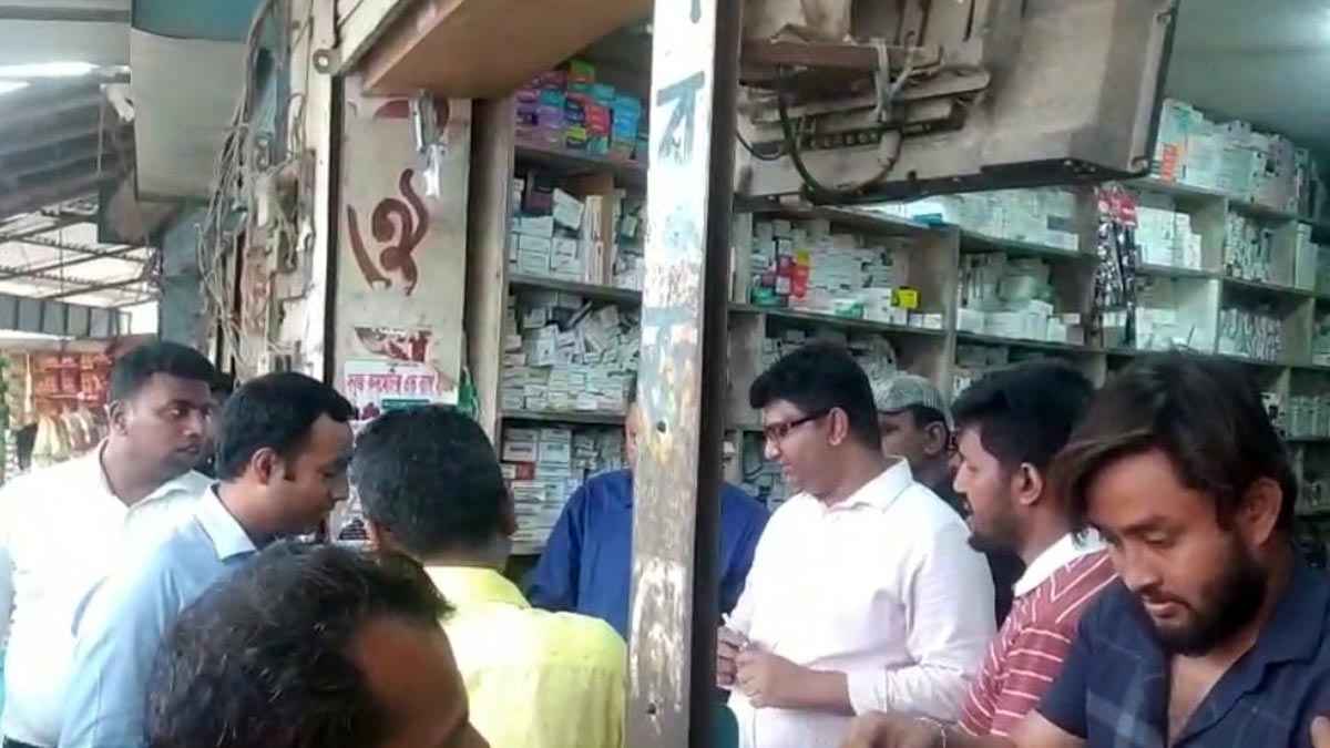 গাংনীতে মেয়াদ উত্তীর্ণ ওষুধ রাখার দায়ে ২ ব্যবসায়ীকে জরিমানা