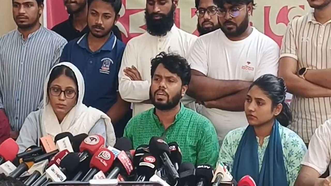 আ.লীগ নিষিদ্ধে গণভোট চায় ইনকিলাব মঞ্চ