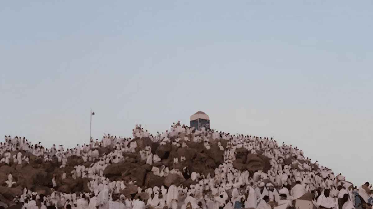 বিদায় হজের ভাষণে কী বলেছেন নবীজি