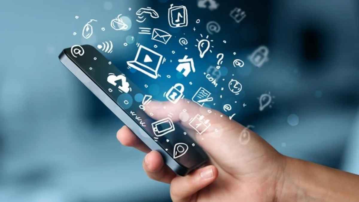 ইন্টারনেটের দাম না কমালে কঠোর হবে সরকার: ফয়েজ আহমদ