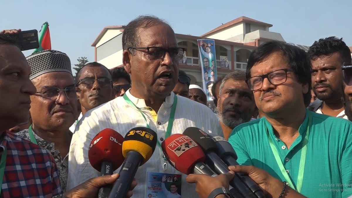 ‘নির্বাচন থেকে দৃষ্টি সরাতে ভারত-পাকিস্তান যুদ্ধের প্রসঙ্গ তোলা হচ্ছে’