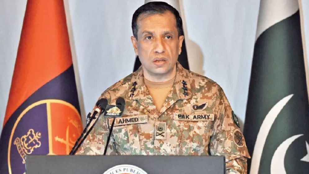 ভারতের ১২ ড্রোন ভূপাতিত করার দাবি পাকিস্তানের