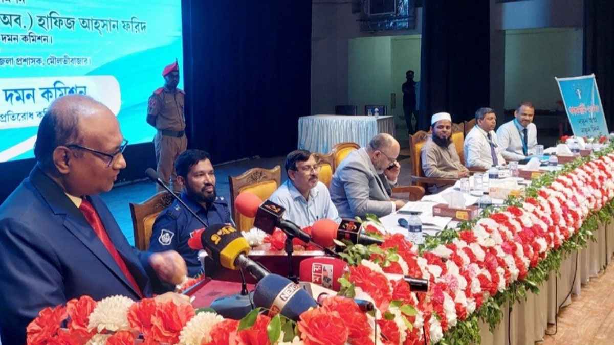 দুর্নীতি প্রতিরোধে প্রথমে ‘সরবরাহ পক্ষ’ বন্ধ করতে হবে: দুদক চেয়ারম্যন