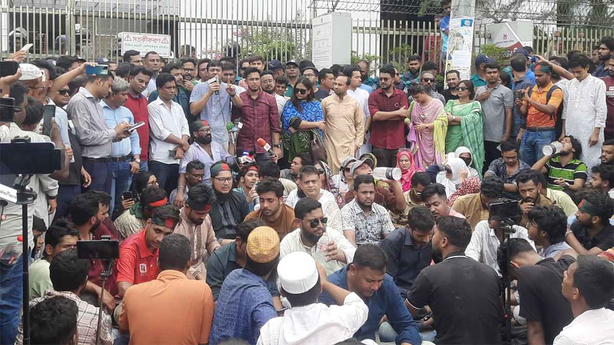 ‘বিএনপিপন্থী’ তিন উপদেষ্টার পদত্যাগ চায় এনসিপি