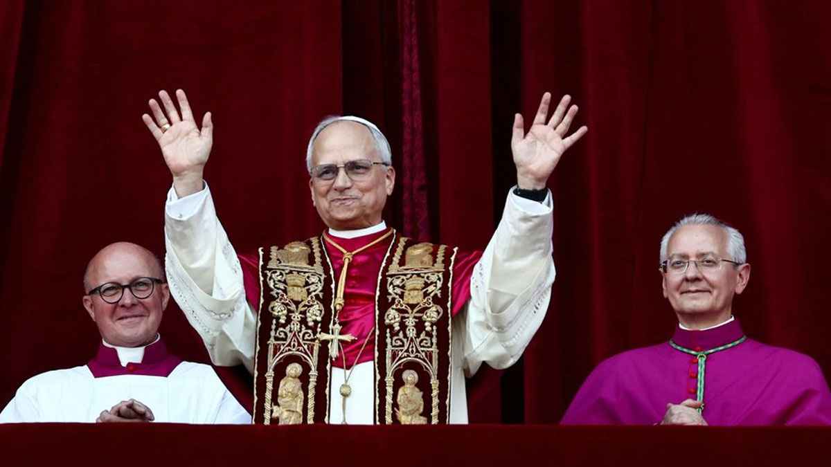 আমেরিকান রবার্ট প্রিভোস্ট নতুন পোপ, নাম নিলেন পোপ লিও