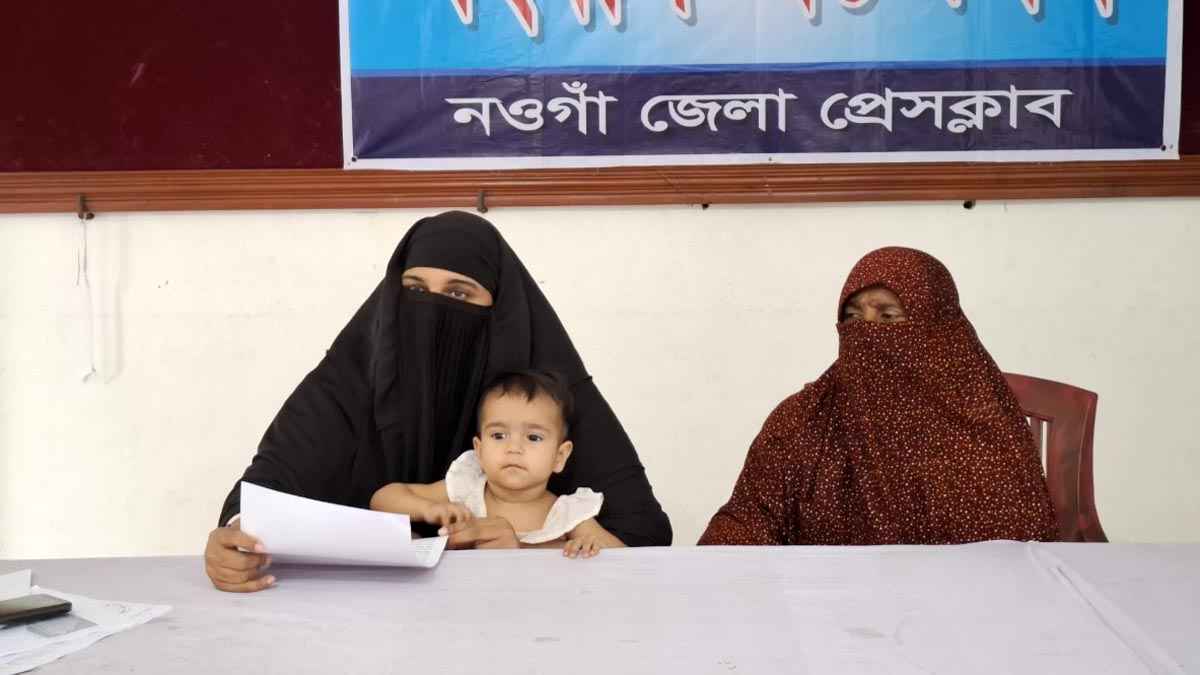 প্রতারণার অভিযোগে বাবার বিরুদ্ধে মেয়ের সংবাদ সম্মেলন