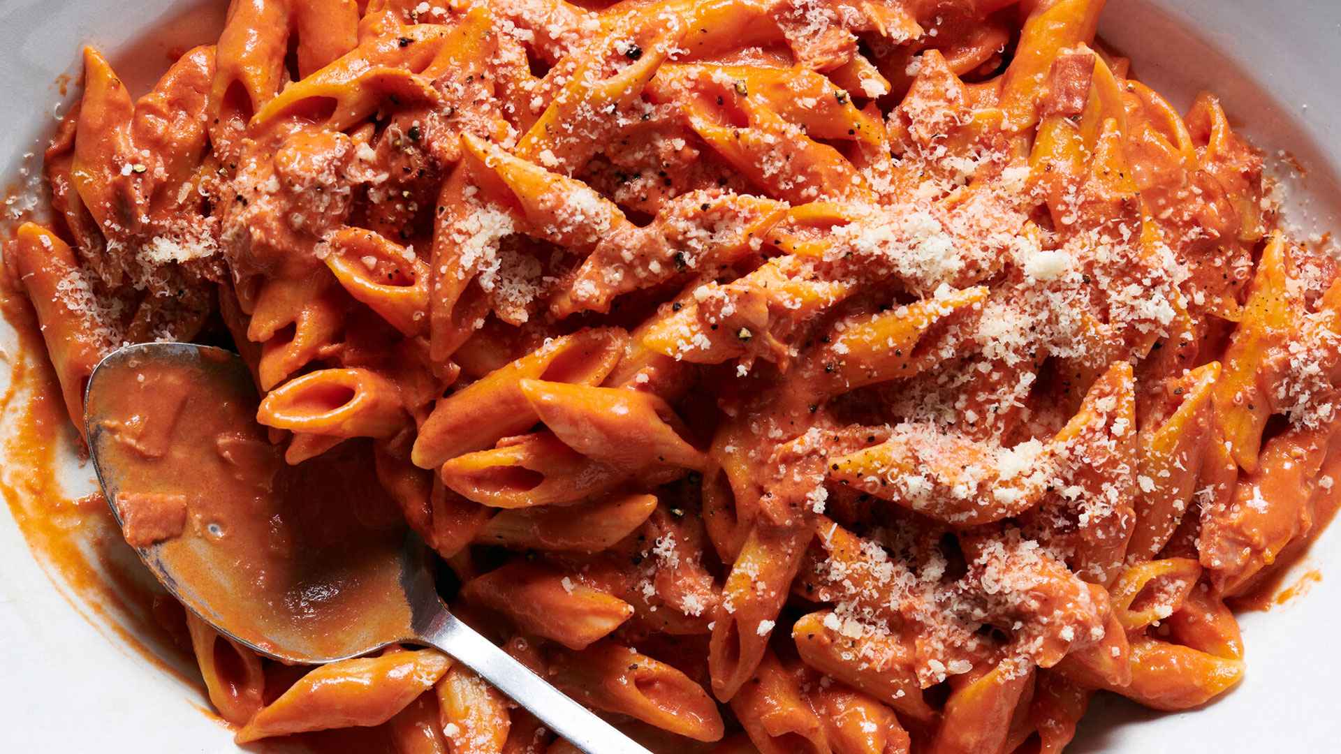 রেড সস পাস্তা রেসিপি