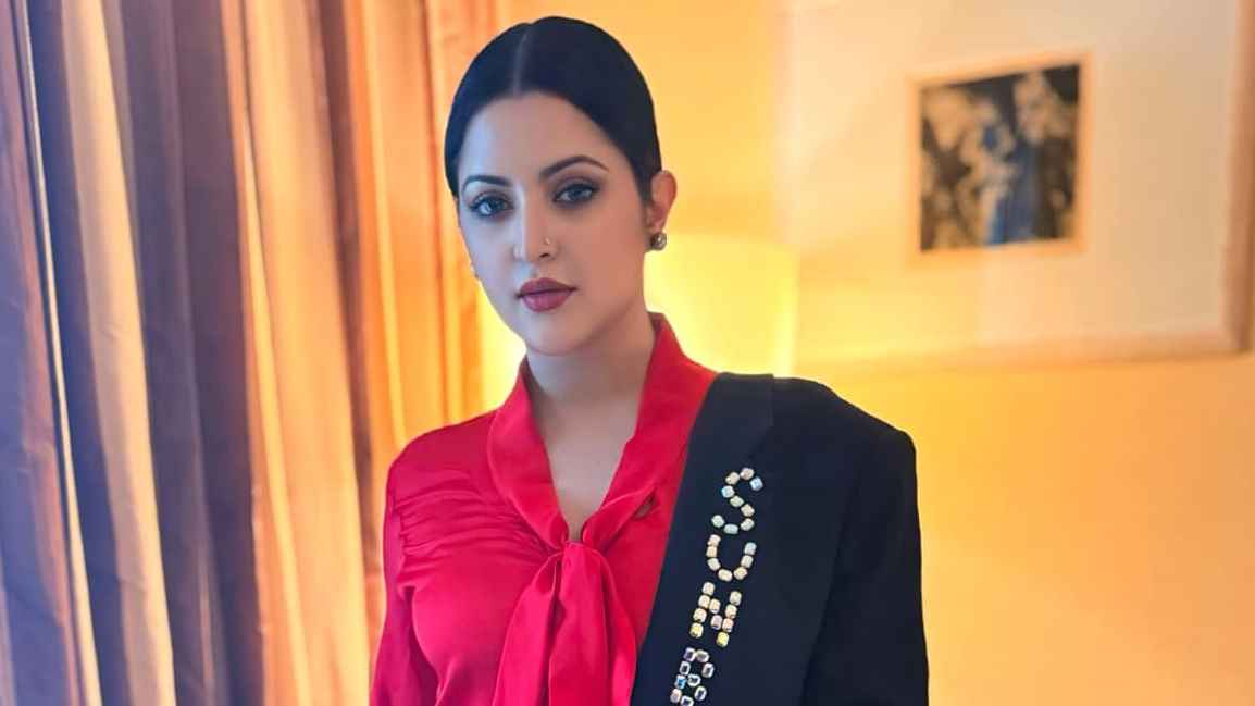 কোনো কালেই কথা বলতে পারবা না মনু: পরীমণি