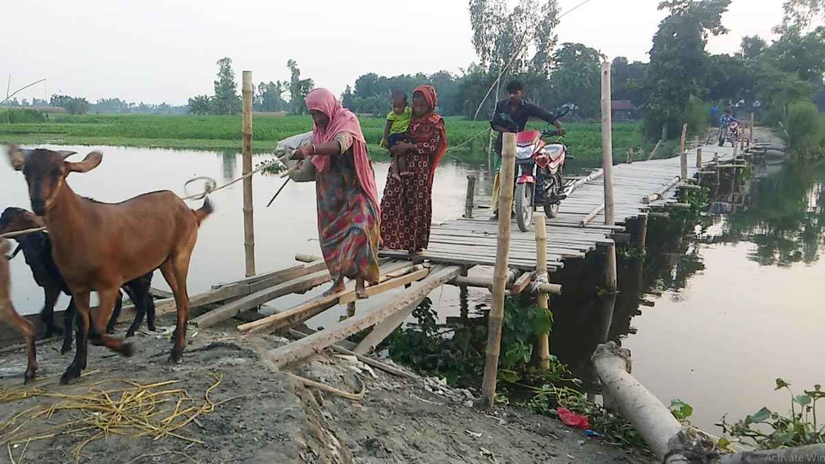 ‘শুধুই আশ্বাস, কথা রাখেনি কেউ’