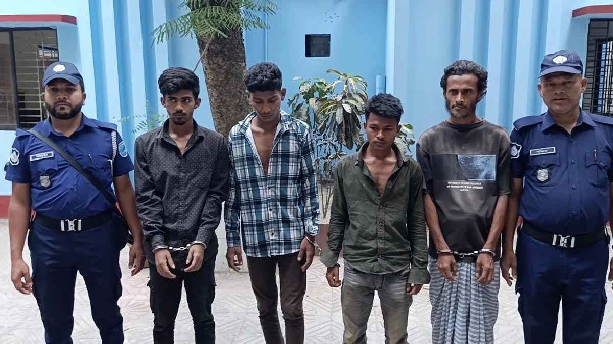 সাভারে মাদক ও অস্ত্রসহ গ্রেফতার ৪