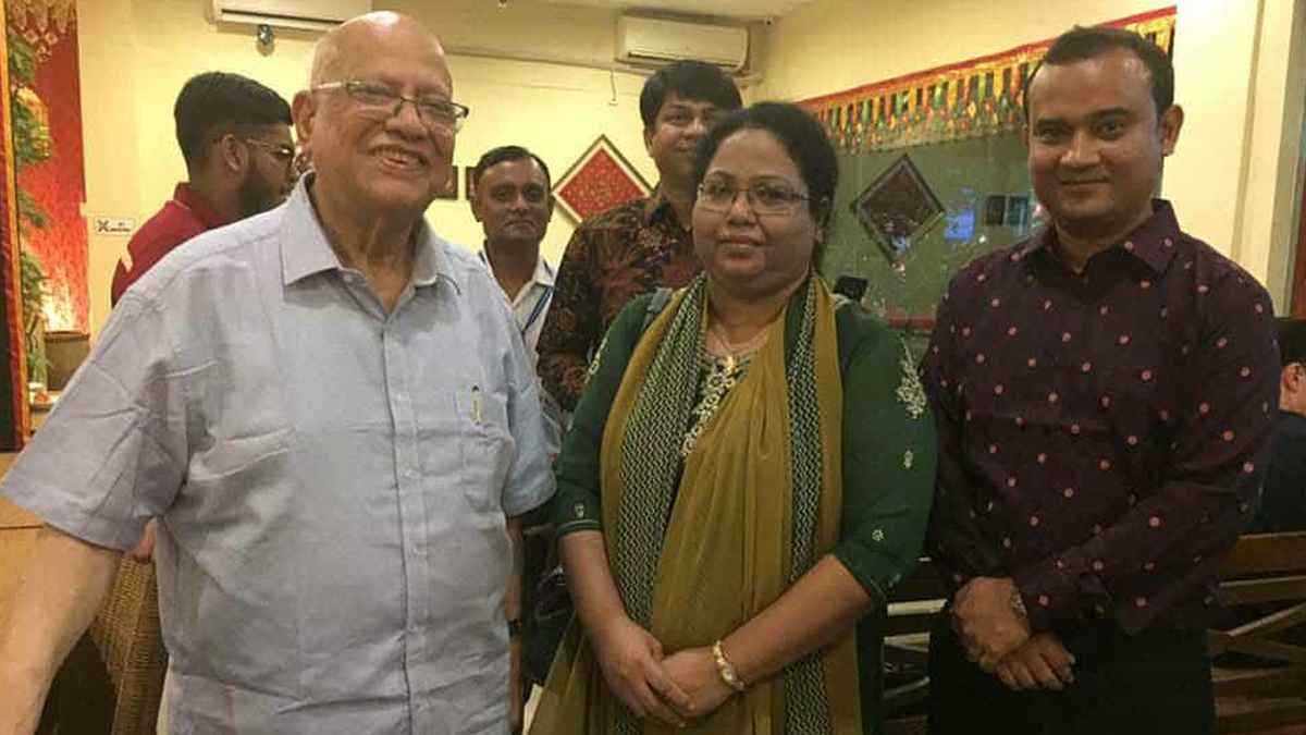 কেন্দ্রীয় ব্যাংকের প্রধান অর্থনীতিবিদ পদে আ.লীগ ঘনিষ্ঠকে বসাতে তোড়জোড়