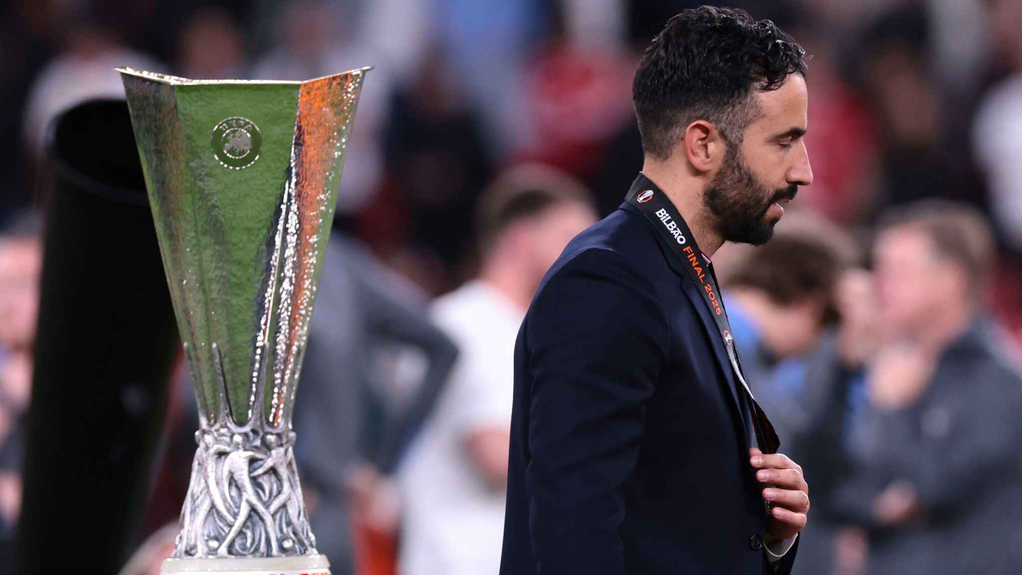 বোর্ড আর সমর্থকরা চাইলে ম্যানইউ ছাড়বেন আমোরিম