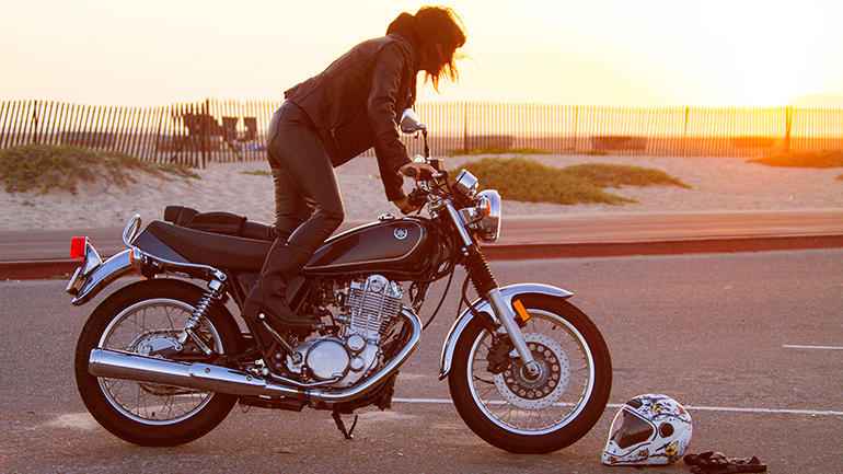 মোটরসাইকেল স্টার্ট দিতে যে ভুল করেন বেশিরভাগ মানুষ