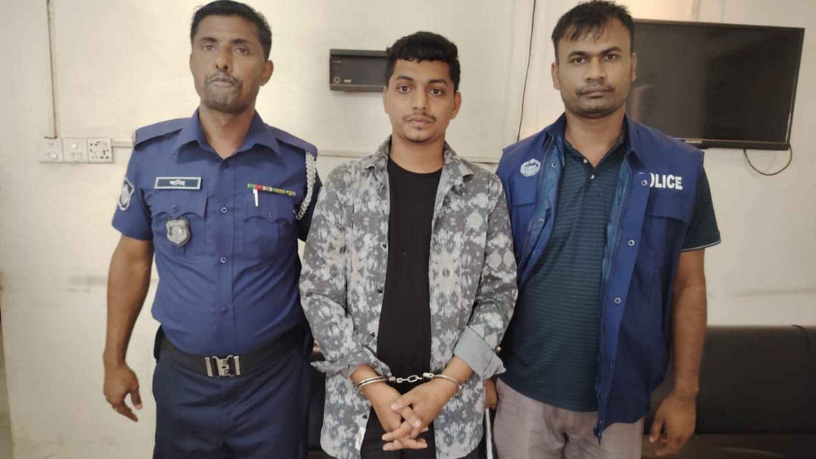 কসবায় চাচাতো ভাইকে খুনের অভিযোগে শাওন ফকির গ্রেফতার