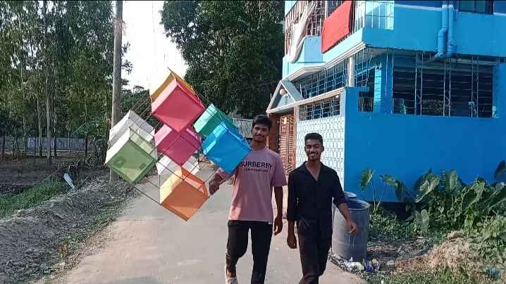 মিরসরাইয়ে ঐতিহ্যবাহী বাহারি ঘুড়ি উৎসব