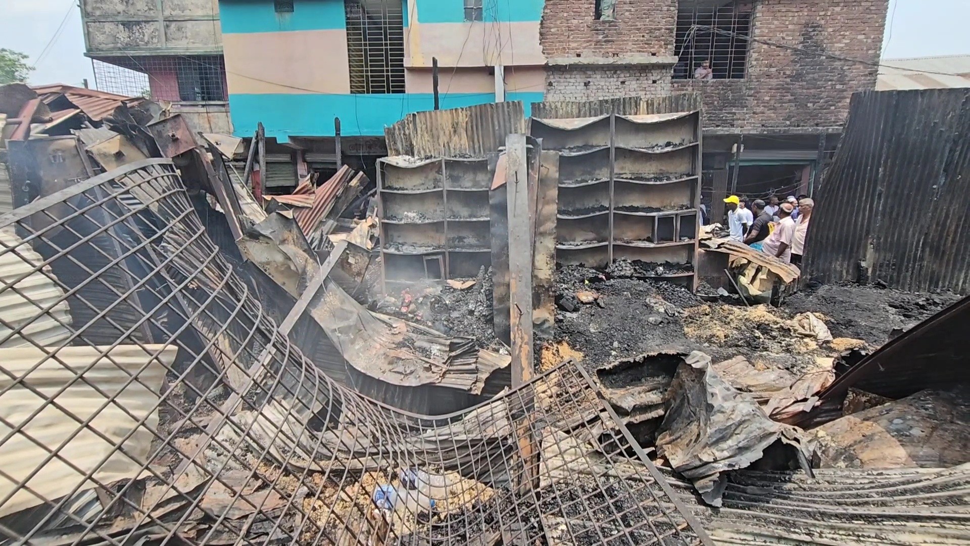 thumbnail_ফুটেজ-(১)_ক্ষতিগ্রস্ত_ঘটনাস্থল_-_মুন্সিগঞ্জ_16.05.2025(1)