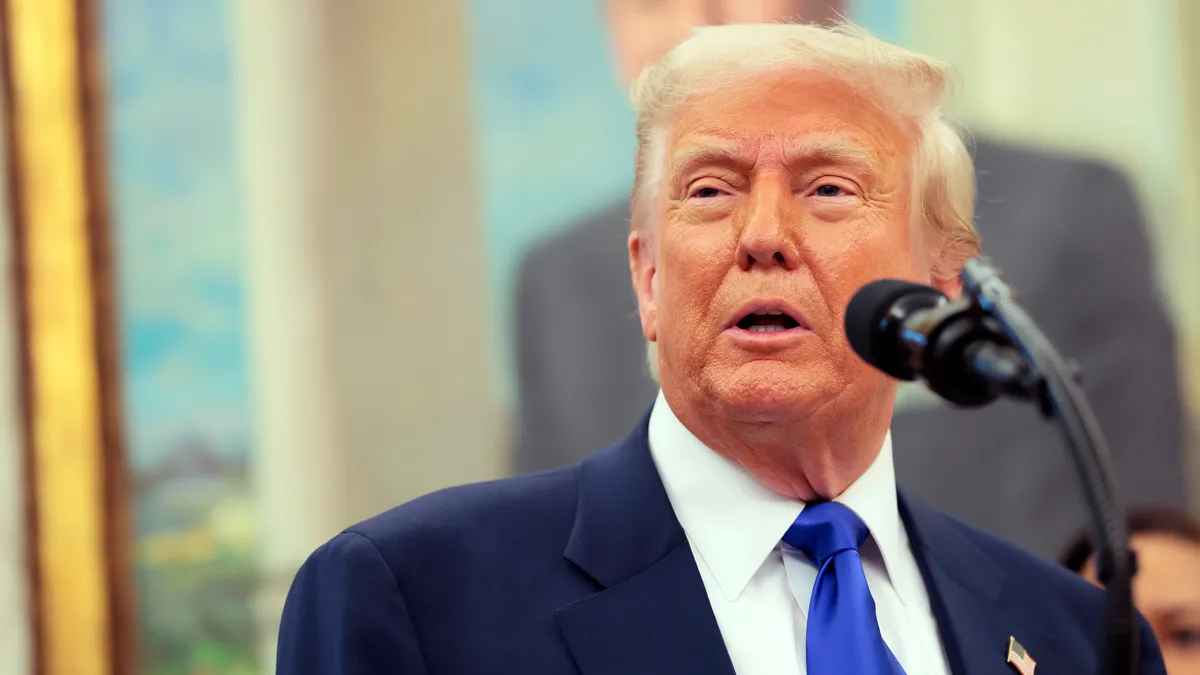 এটা আমি করিনি, তবে বউ বলেছে কিউট: ট্রাম্প