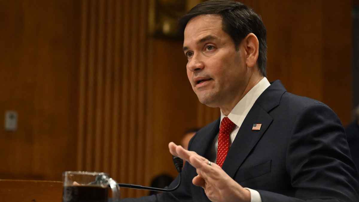 ইউক্রেন যুদ্ধ বন্ধে পথরেখা দেবে মস্কো, আশ্বাস মার্কিন পররাষ্ট্রমন্ত্রী