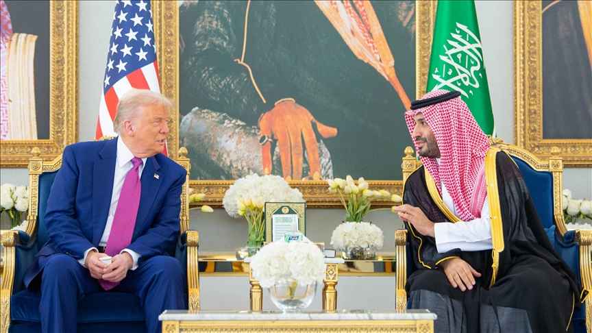ট্রাম্পের সঙ্গে ৩০০ বিলিয়ন ডলারের চুক্তি সৌদির