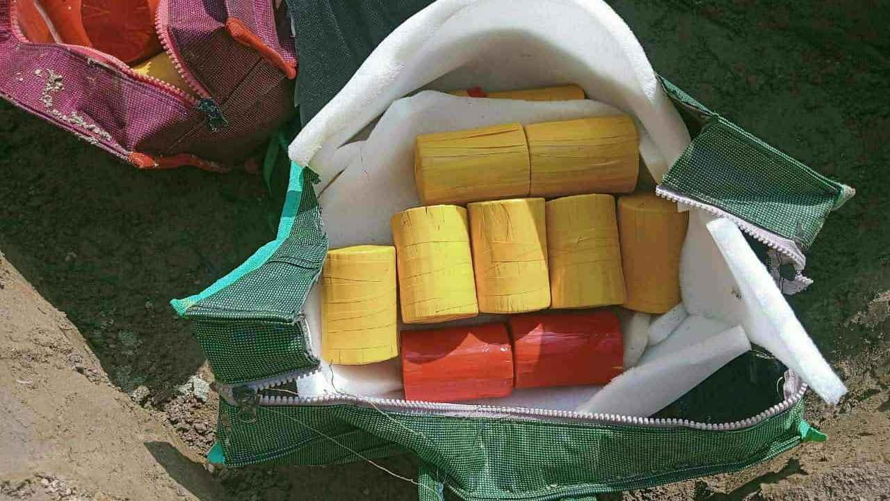 বগুড়ায় ককটেল বানানোর সময় বিস্ফোরণ, সেই বাড়ি থেকে আরও ৩৯টি ককটেল উদ্ধার