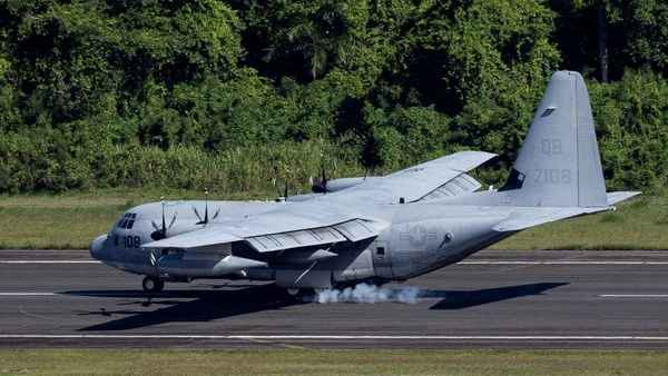 ভেনেজুয়েলার কাছে নৌঘাঁটি সংস্কার করছে যুক্তরাষ্ট্র