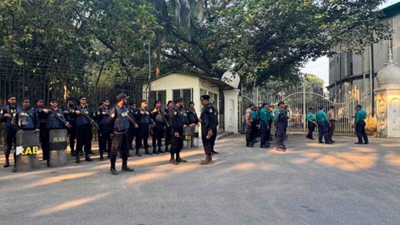 ১৩ সেনা কর্মকর্তাকে আনা হচ্ছে ট্রাইব্যুনালে, কড়া নিরাপত্তা